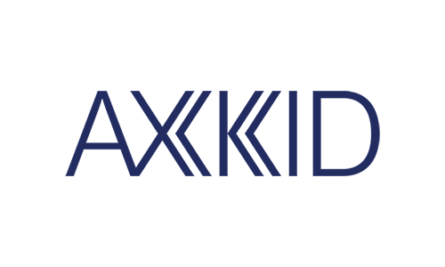 Logotyp med texten 'Axkid'.